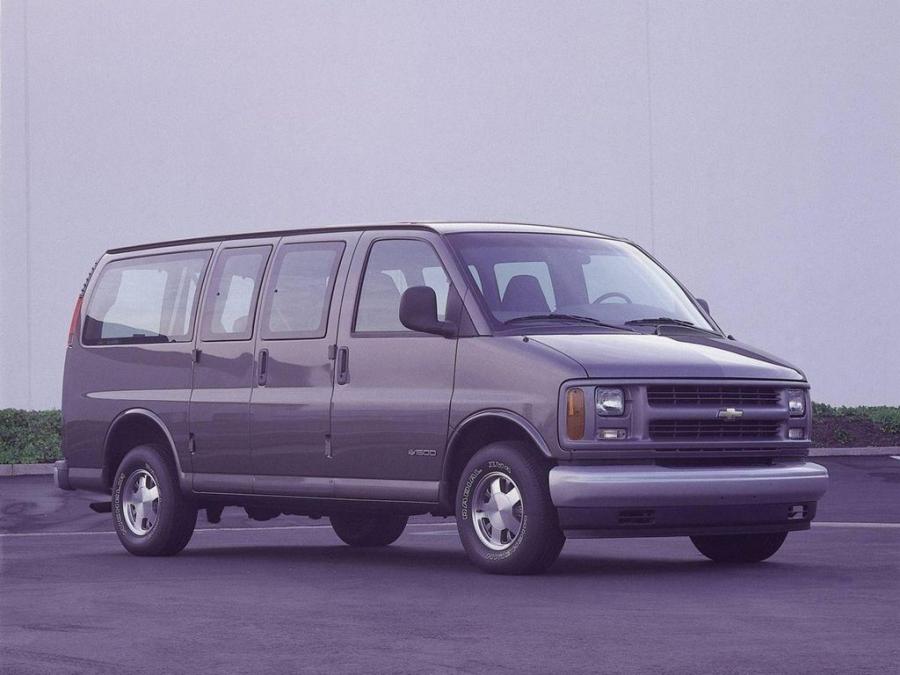  Chevrolet Express 1996 года  (фото 7 из 11)